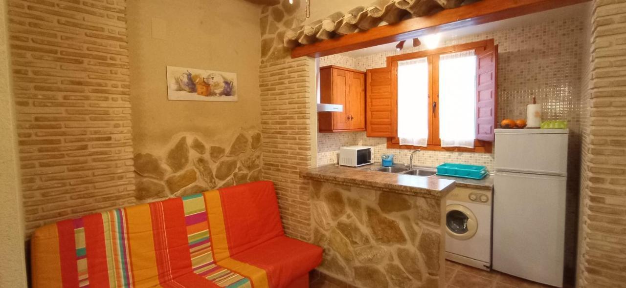 Casa Camille.Villares Elche De La Sierra Luaran gambar