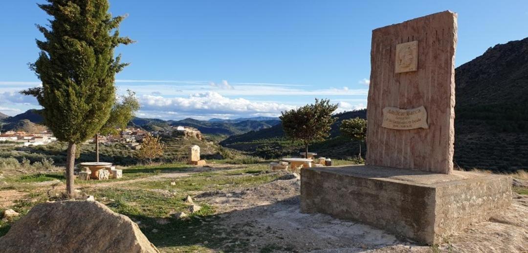 Casa Camille.Villares Elche De La Sierra Luaran gambar