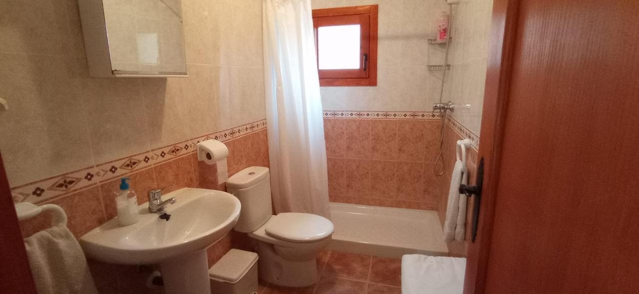 Casa Camille.Villares Elche De La Sierra Luaran gambar