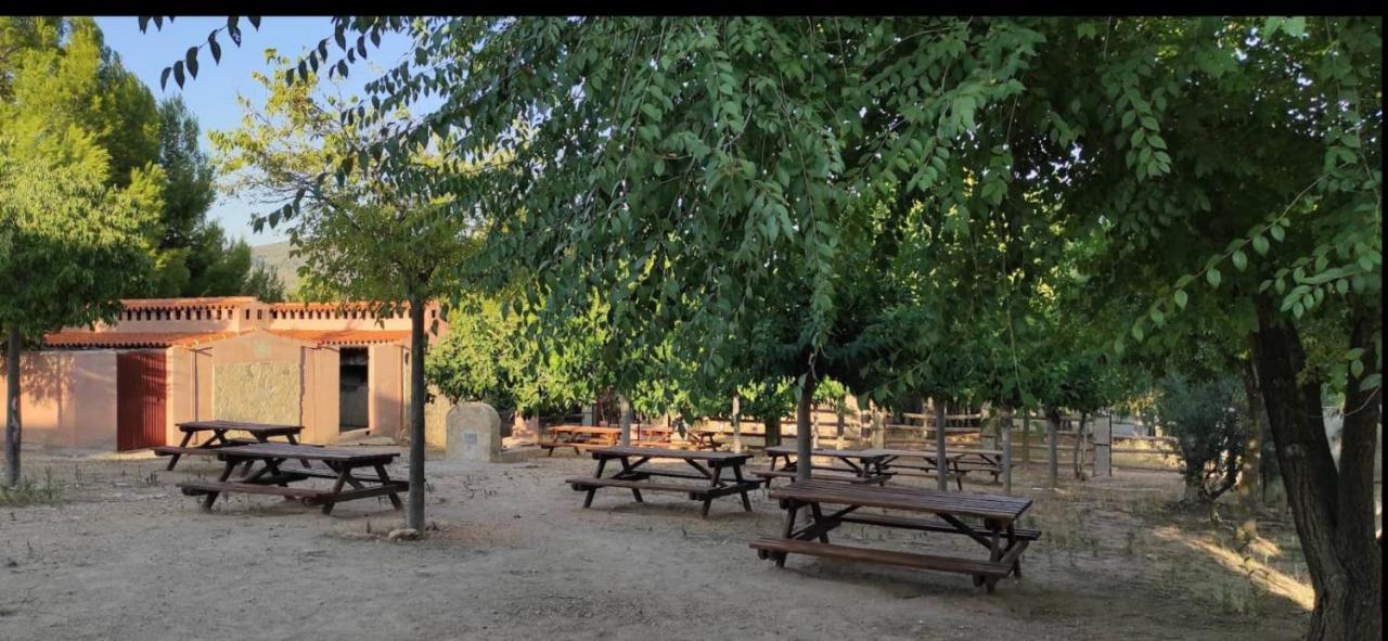 Casa Camille.Villares Elche De La Sierra Luaran gambar