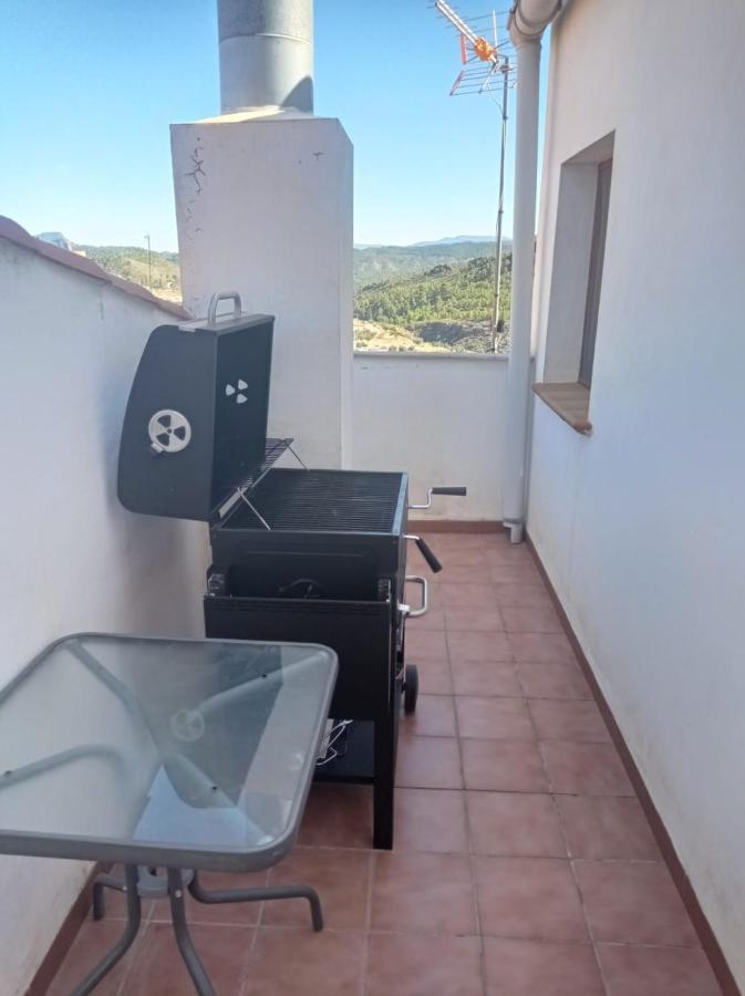 Casa Camille.Villares Elche De La Sierra Luaran gambar